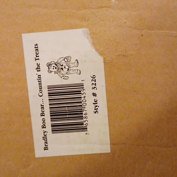 "Bradley Boo Bear...Counting The Treats" Boyd's Bear - Picture 6 of 6